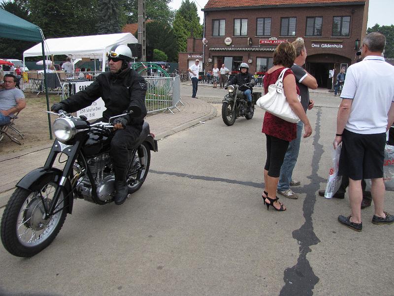 en veel moto's.JPG